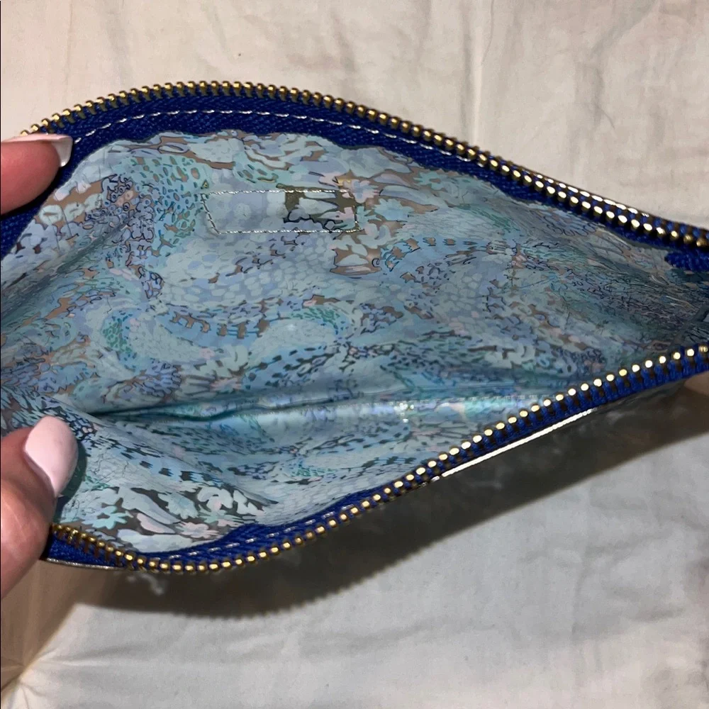 Lilly Pulitzer Blue and Teal Patterned Cosmetic Bag - Picture 3 of 4
